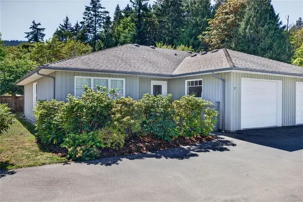235 Park Dr #7, Salt Spring BC V8K 2R6 - 2 bed, 2 bath property for sale in Salt Spring