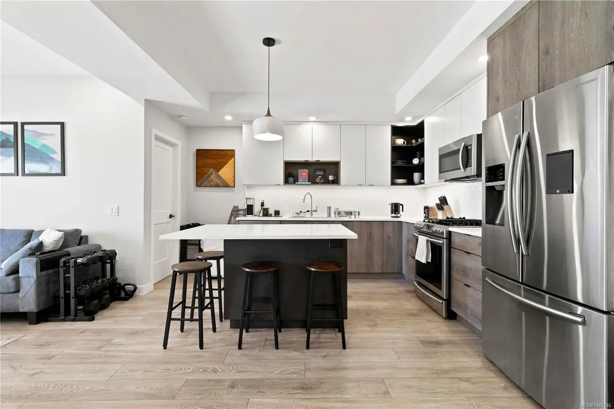 950 Whirlaway Cres #204, Langford BC V9B 6W6