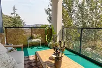 View 25