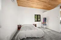 View 32