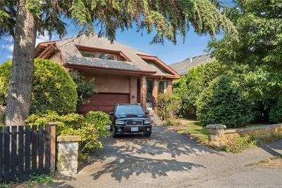 1144 May St, Victoria BC V8V 2S5