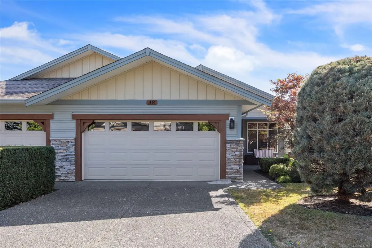 2300 Murrelet Dr #48, Comox BC V9M 4J2