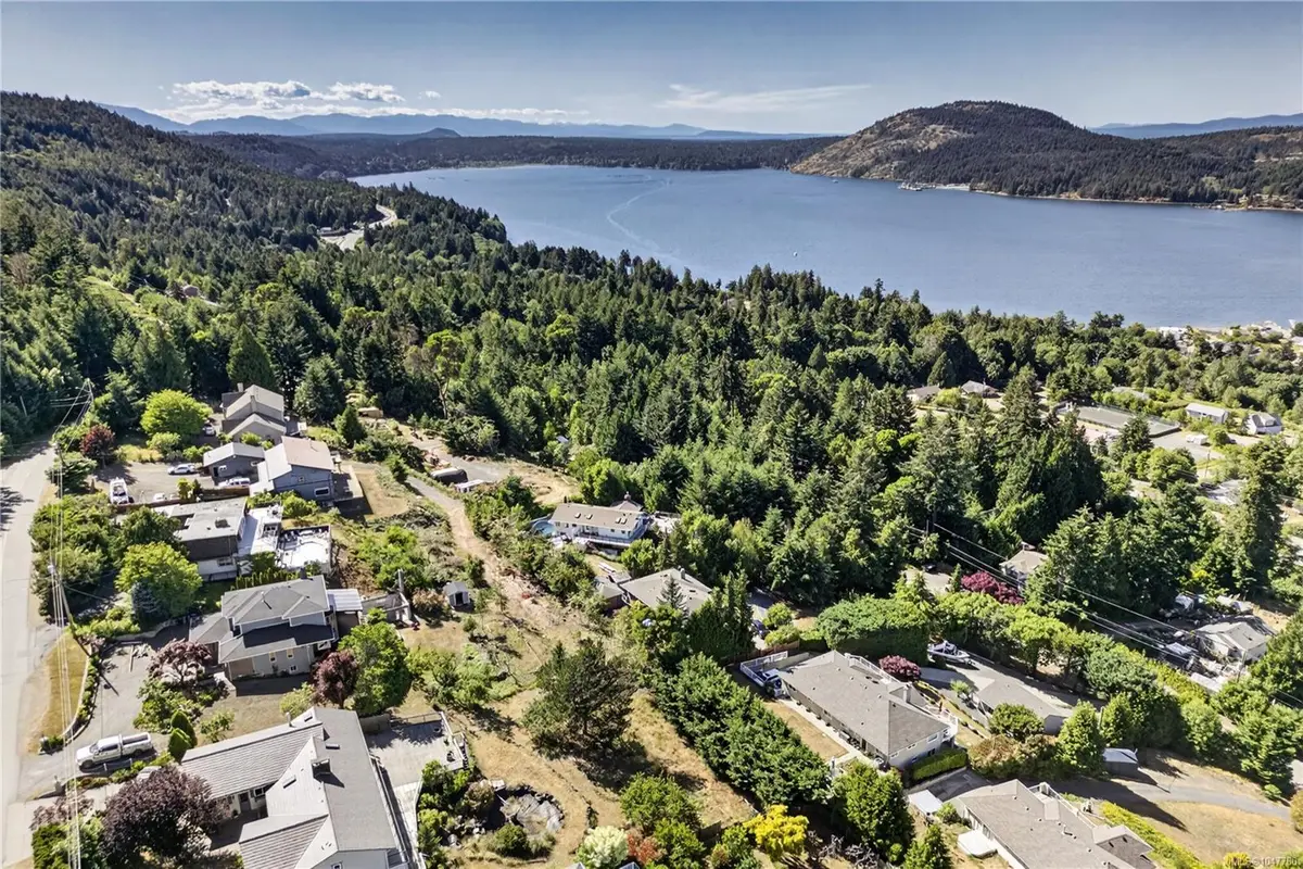 8109 Northwind Dr, Lantzville BC V0R 2H0