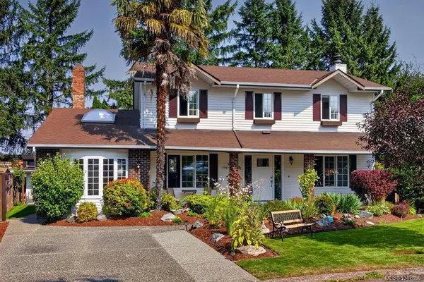 3961 Reynolds Crt, Saanich BC V8P 5L9 - 4 bed, 3 bath property for sale in Saanich