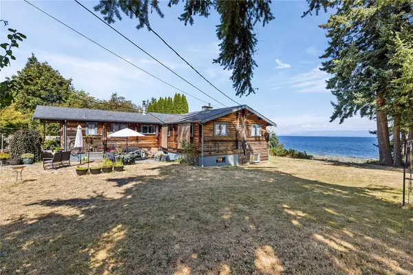 2310 Seabank Rd, Courtenay BC V9J 1Y2 - 3 bed, 2 bath property for sale in Courtenay