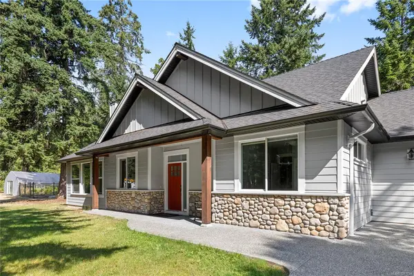 480 Oakdowne Rd, Qualicum Beach BC V9K 2G1 - 3 bed, 2.0 bath in Qualicum Beach
