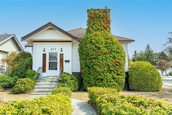 477 Swinford St, Esquimalt BC V9A 6G2 - 4 bed, 2.0 bath in Esquimalt