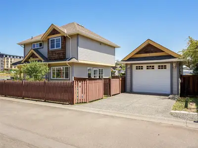 921 Colville Rd #1, Esquimalt BC V9E 6H9