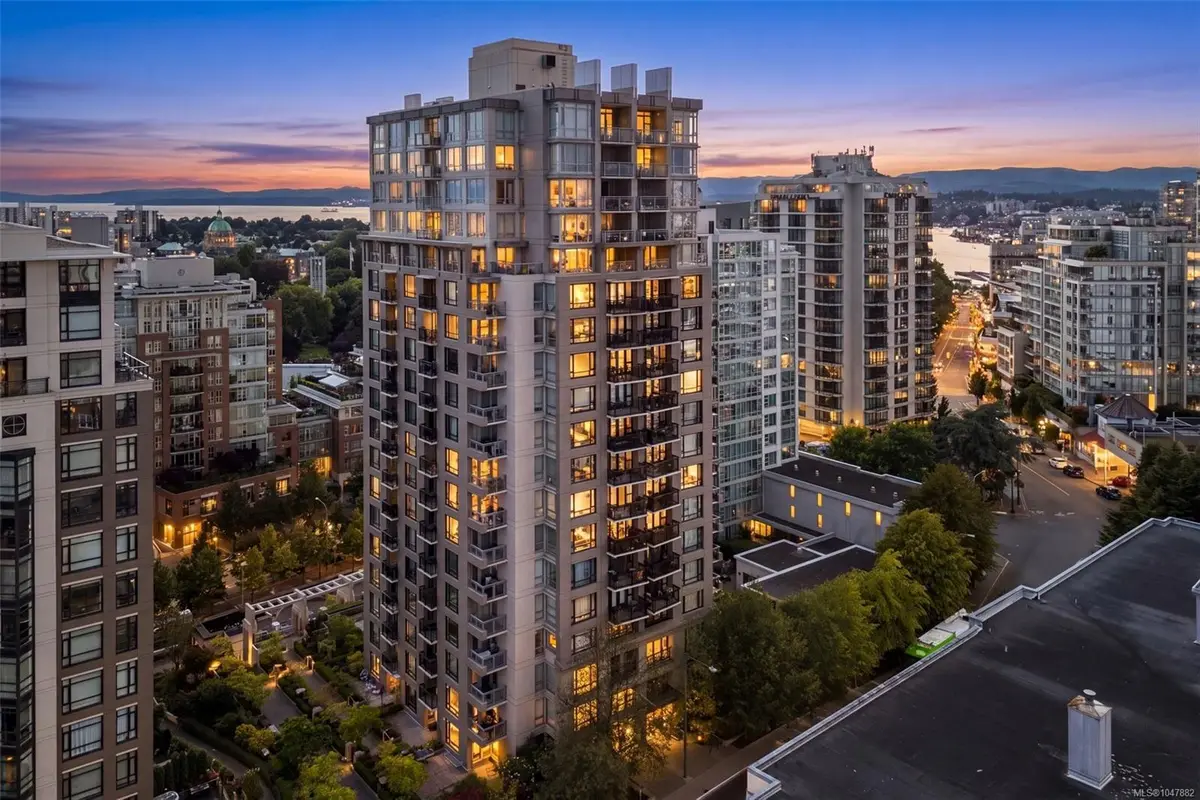 751 Fairfield Rd #609, Victoria BC V8W 4A4