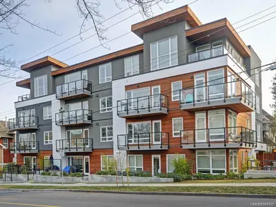 300 Michigan St #403, Victoria BC V8V 1R5