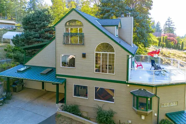 7815 Lantzville Rd, Lantzville BC V0R 2H0 - 5 bed, 4 bath property for sale in Lantzville
