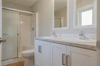 View 32