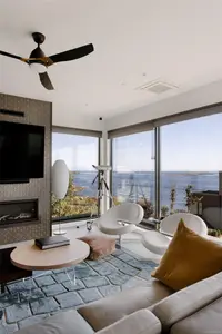 View 10
