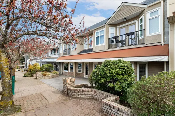 668 Beach Rd #4, Qualicum Beach BC V9K 2R1 - 1 bed, 1 bath property for sale in Qualicum Beach
