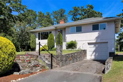 3973 Livingstone Ave S, Saanich BC V8N 3A5