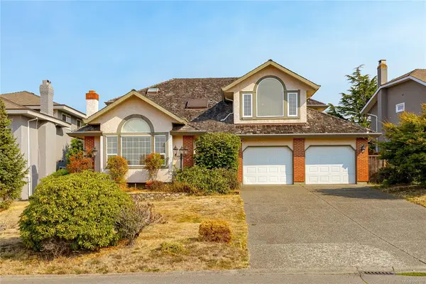 1880 Francisco Terr, Saanich BC V8N 6J2 - 4 bed, 3.0 bath in Saanich