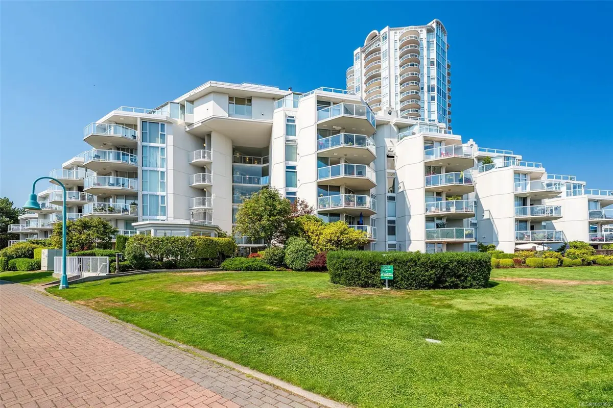 158 Promenade Dr #102, Nanaimo BC V9R 6M7