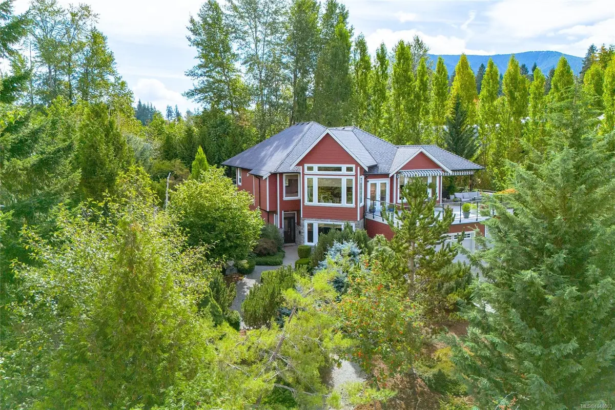 243 Tal Rd, Lake Cowichan BC V0R 2N0