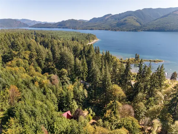 11391 Youbou Rd, Youbou BC V0R 3E1 - 2 bed, 2 bath property for sale in Youbou