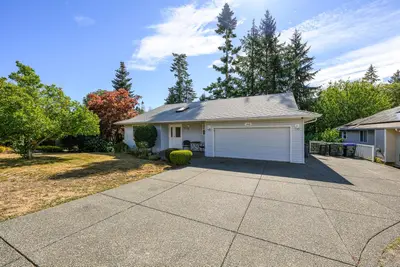 1435 Sitka Ave, Courtenay BC V9N 8W8