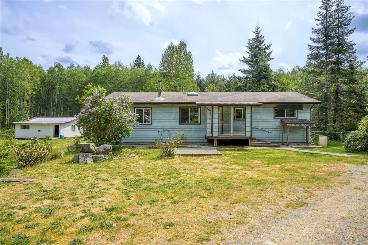 400 Dyer Rd, Sayward BC V0P 1R0