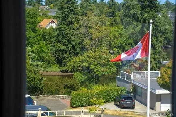 928 Mesher Pl, Esquimalt BC V9A 6Z1