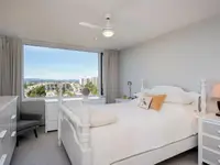 View 16
