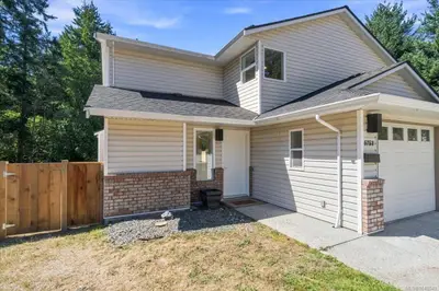 5753 Metral Dr, Nanaimo BC V9T 2L5
