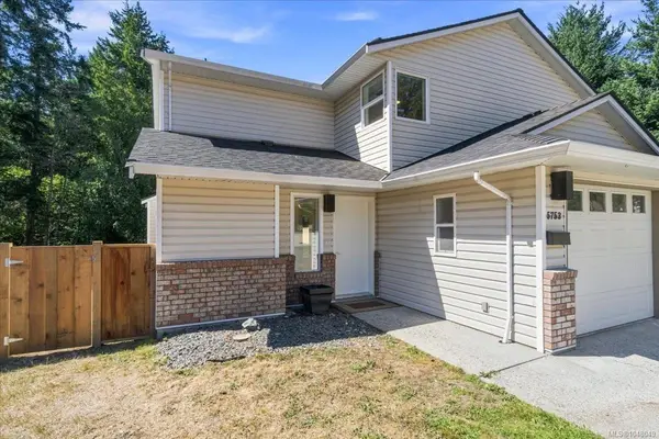 5753 Metral Dr, Nanaimo BC V9T 2L5 - 3 bed, 3.0 bath in Nanaimo
