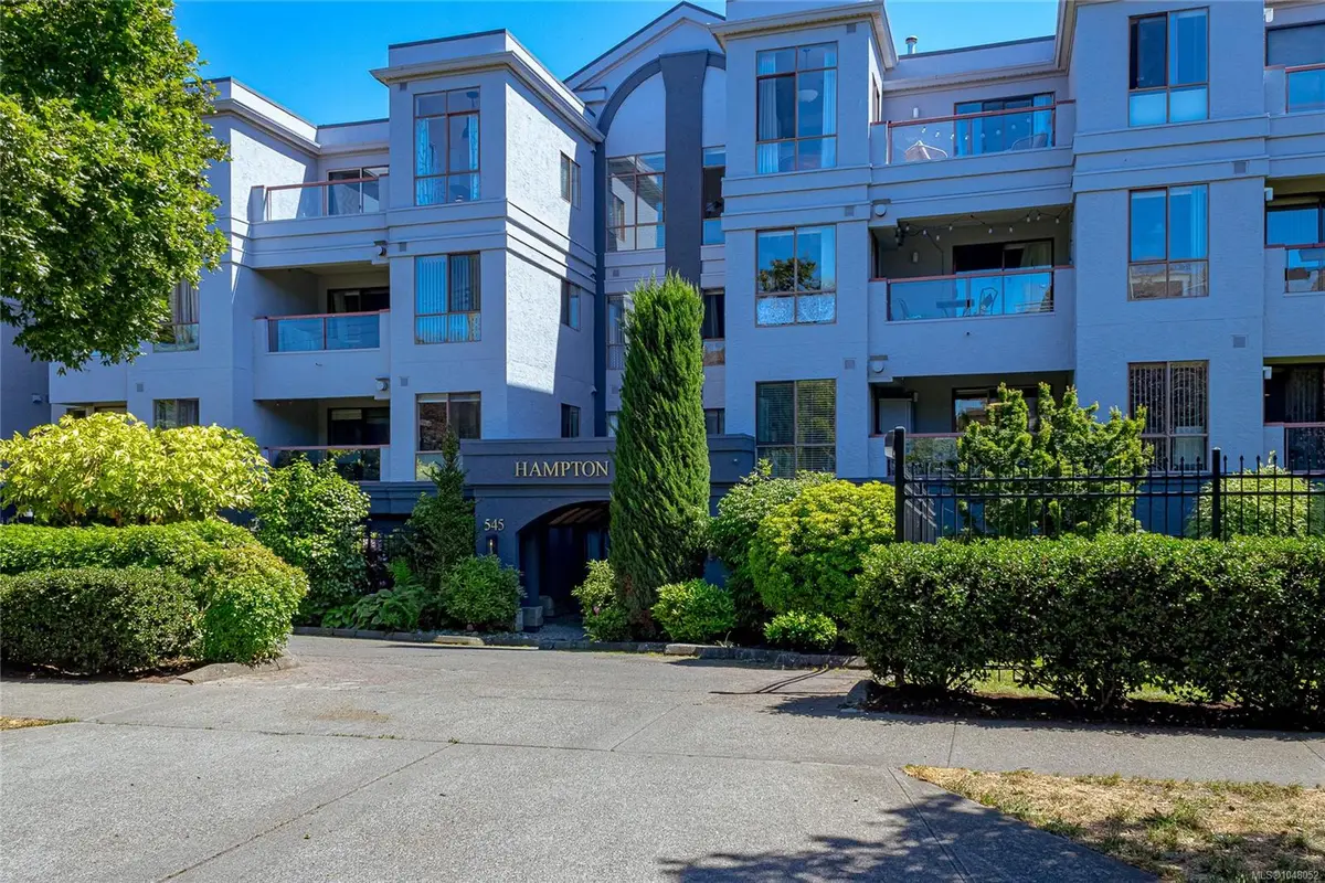 545 Manchester Rd #407, Victoria BC V8T 5H6