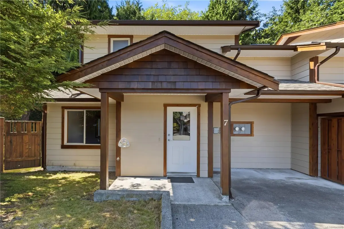 1626 Holly Cres #7, Ucluelet BC V0R 3A0
