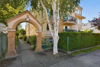 1037 Richardson St #204, Victoria BC V8V 3C6