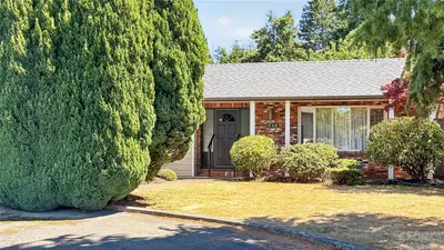 1568 Marine Cir, French Creek BC V9P 1Y6
