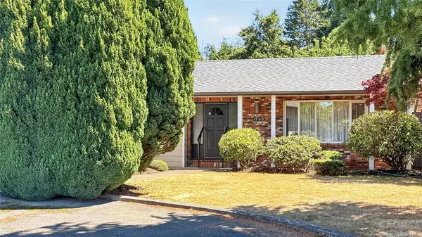 1568 Marine Cir, French Creek BC V9P 1Y6 - 3 bed, 2 bath property for sale in French Creek
