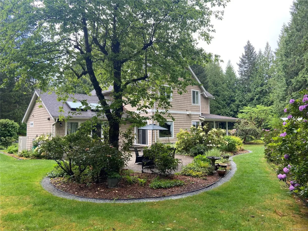 1753 Peerless Rd, Shawnigan Lake BC V0R 1L0