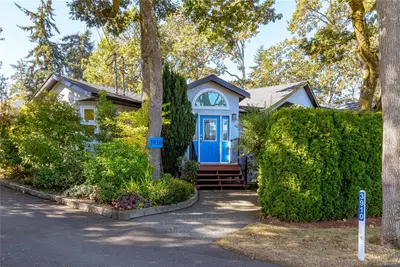 3910 Cedar Hill Cross Rd, Saanich BC V8P 2N2