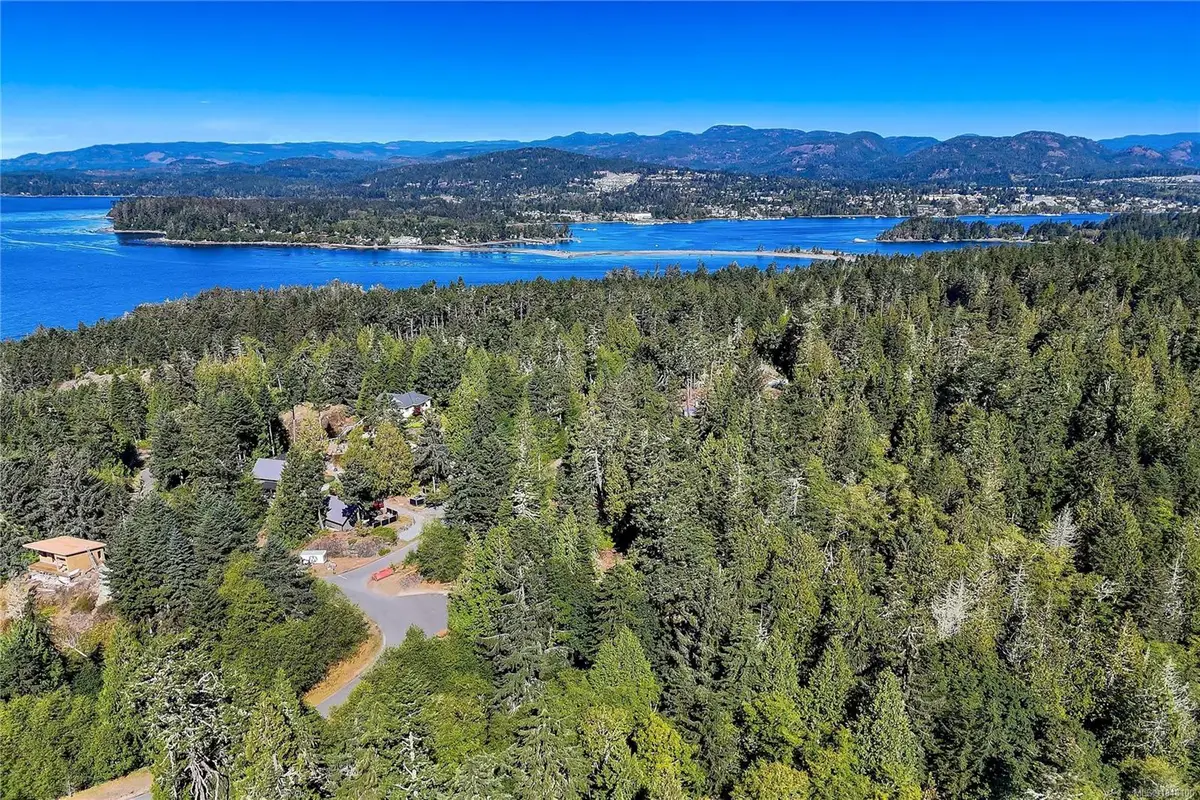7355 Thornton Hts, Sooke BC V9Z 1L8
