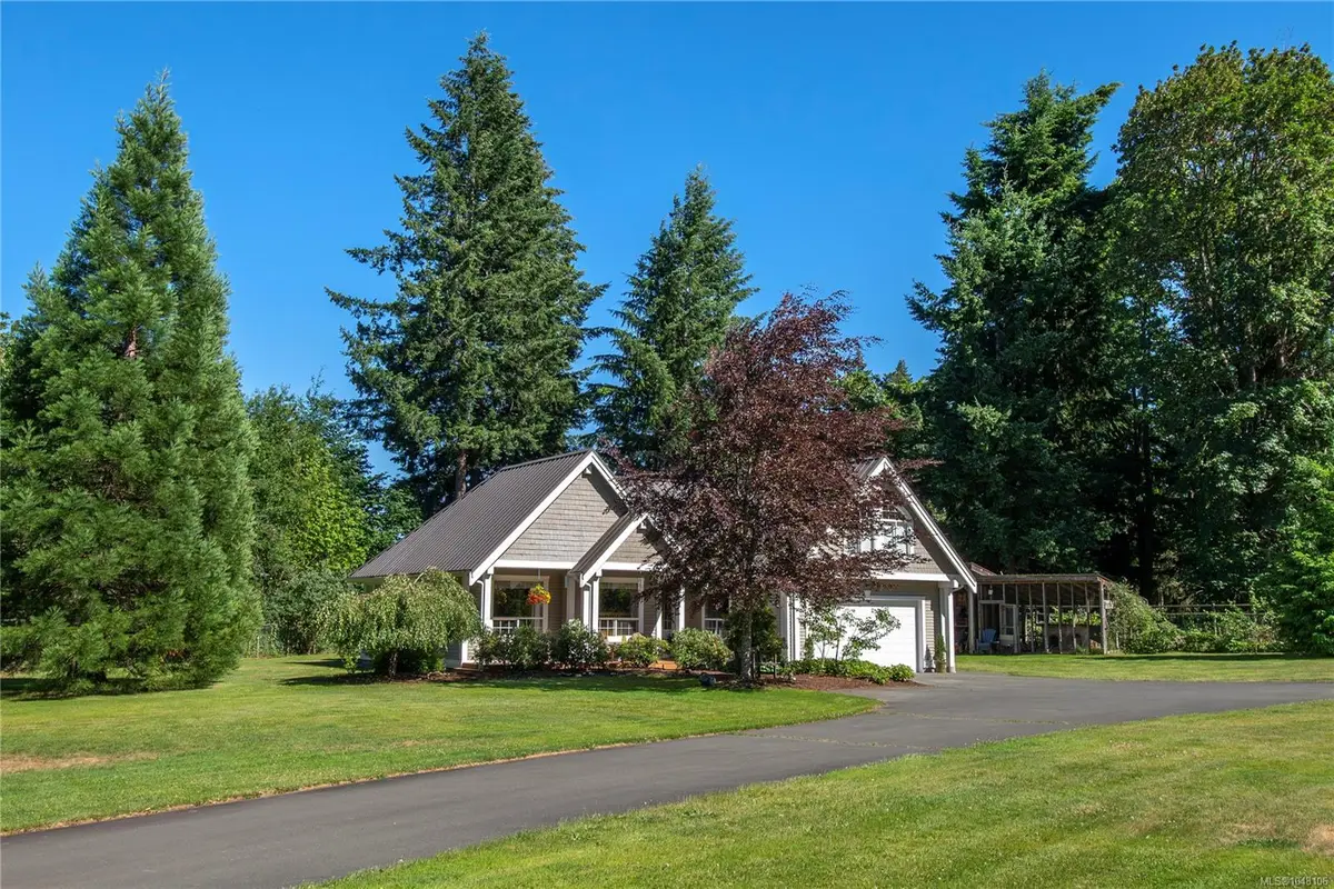 2435 Charleville Rd, Campbell River BC V9W 4N4