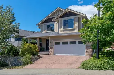 971 Gade Rd, Langford BC V9B 0G8