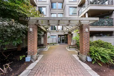 935 Johnson St #209, Victoria BC V8V 3N5