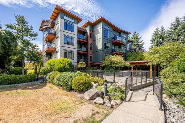 2300 Mansfield Dr #211, Courtenay BC V9N 3S3 - 2 bed, 2.0 bath in Courtenay