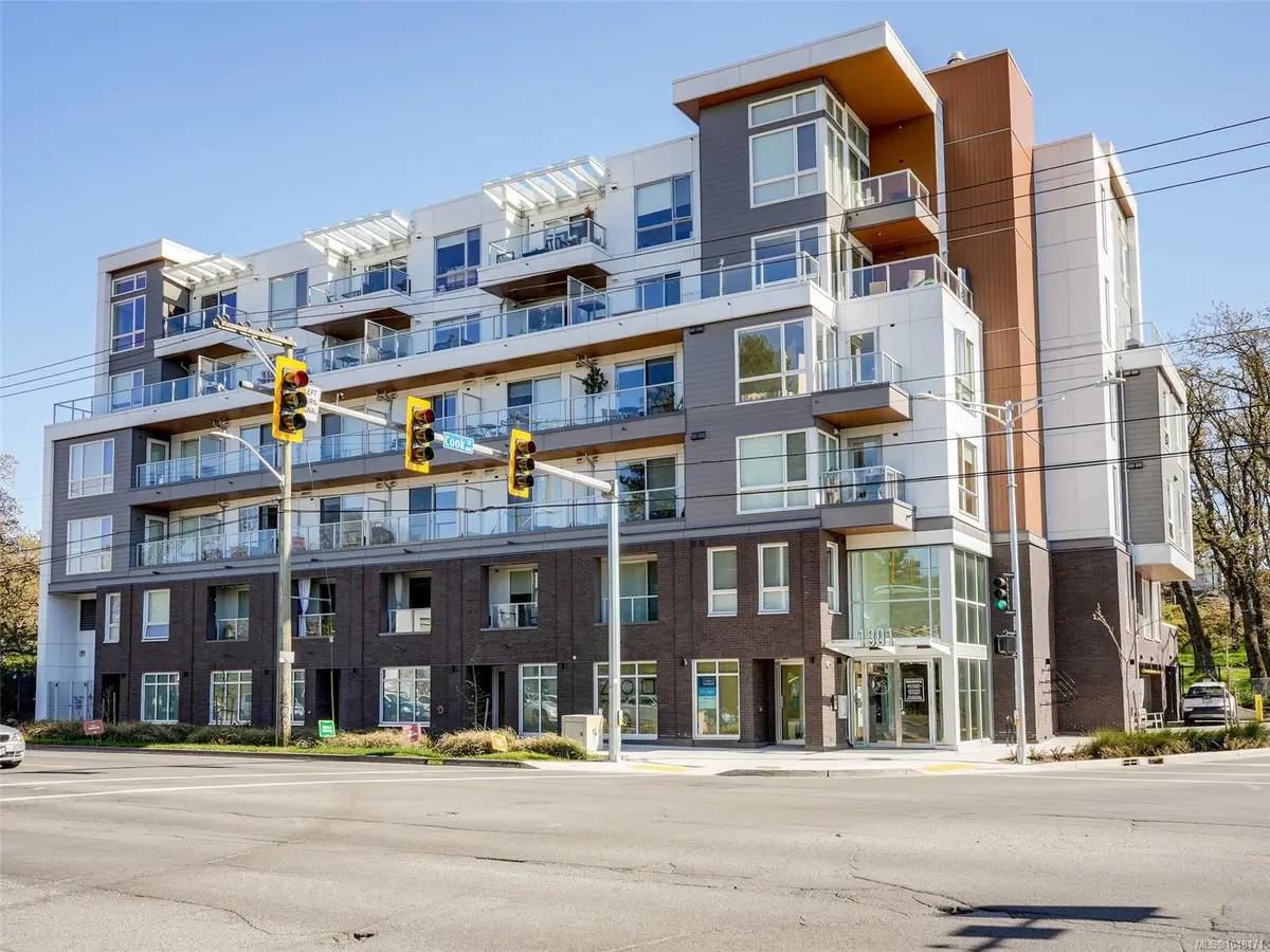 1301 Hillside Ave #308, Victoria BC V8T 2B3