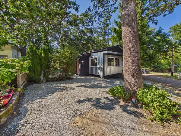 1201 CRAIGFLOWER Rd #30, View Royal BC V9A 2X9 - 2 bed, 1.0 bath in View Royal