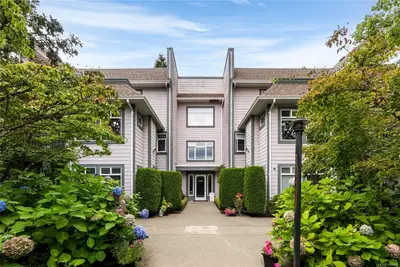 1196 Sluggett Rd #102, Central Saanich BC V8M 2J3