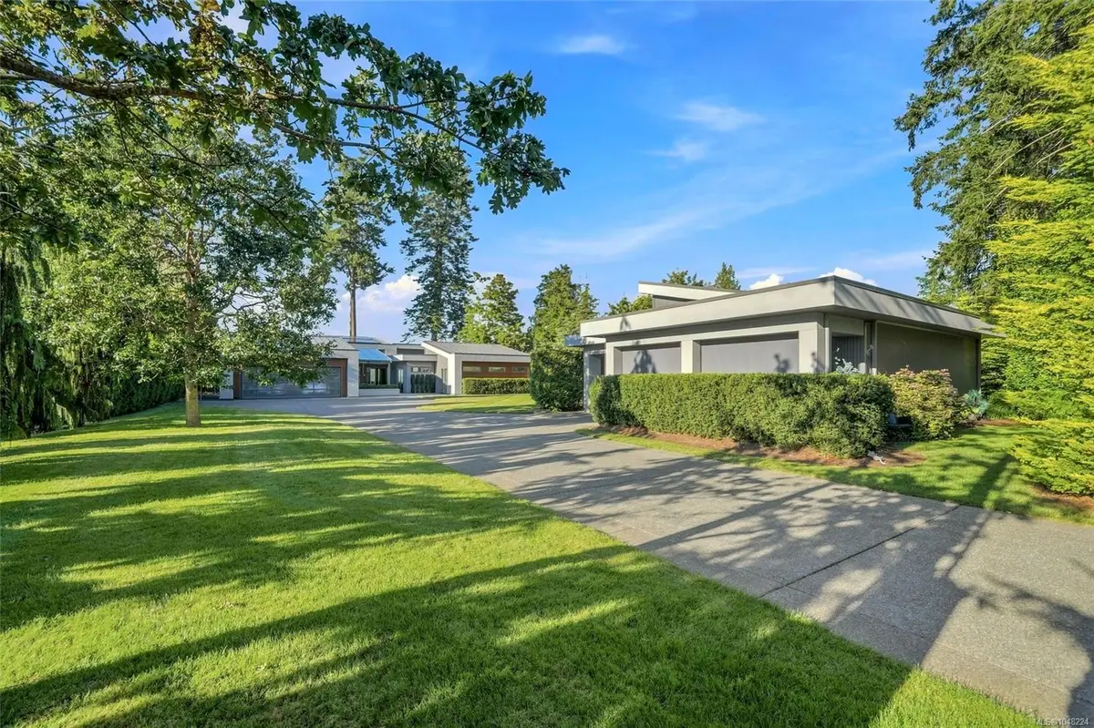 1179 Pintail Dr, Qualicum Beach BC V9K 1C8