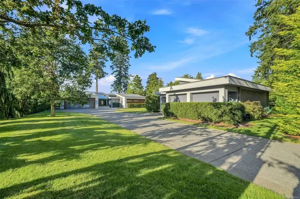 1179 Pintail Dr, Qualicum Beach BC V9K 1C8 - 4 bed, 6 bath property for sale in Qualicum Beach