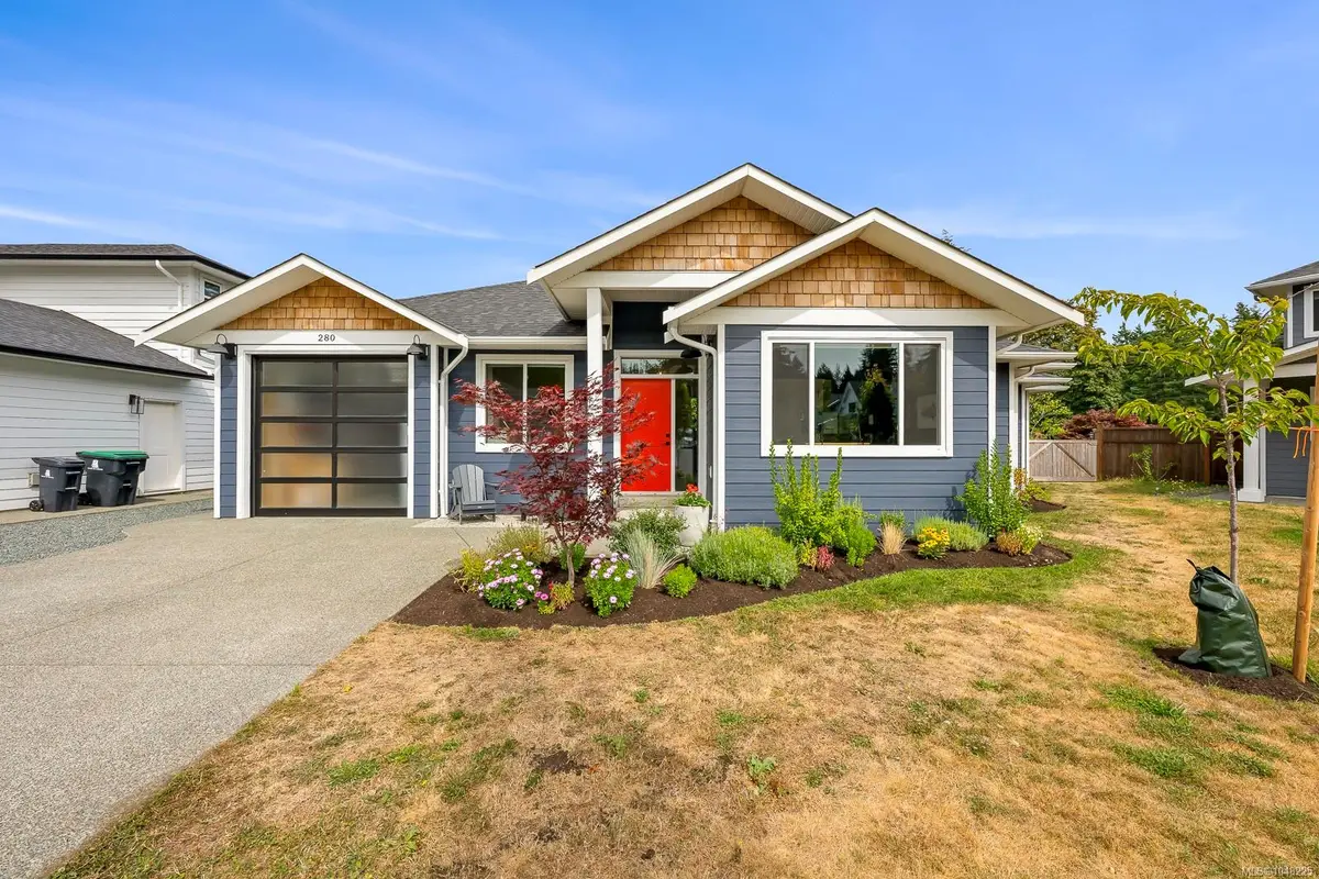 280 Weaver Pl, Comox BC V9M 0C2