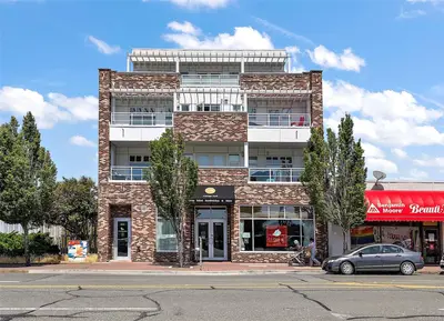 2348 Beacon Ave #203, Sidney BC V8L 1X3