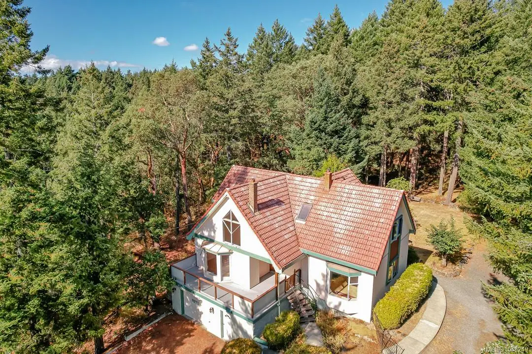 620 Tammy Pl, Highlands BC V9B 5T9