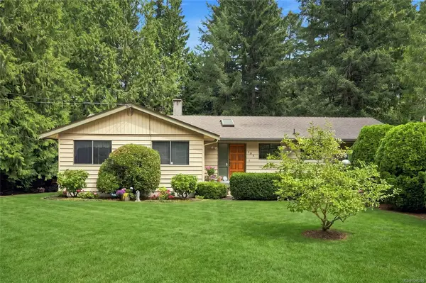 103 Green Lake Cres, Lantzville BC V0R 2H0 - 4 bed, 3 bath property for sale in Lantzville